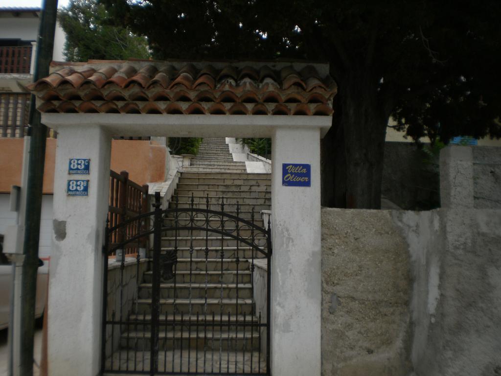 Apartments Pinezić Martinšćica Exterior foto